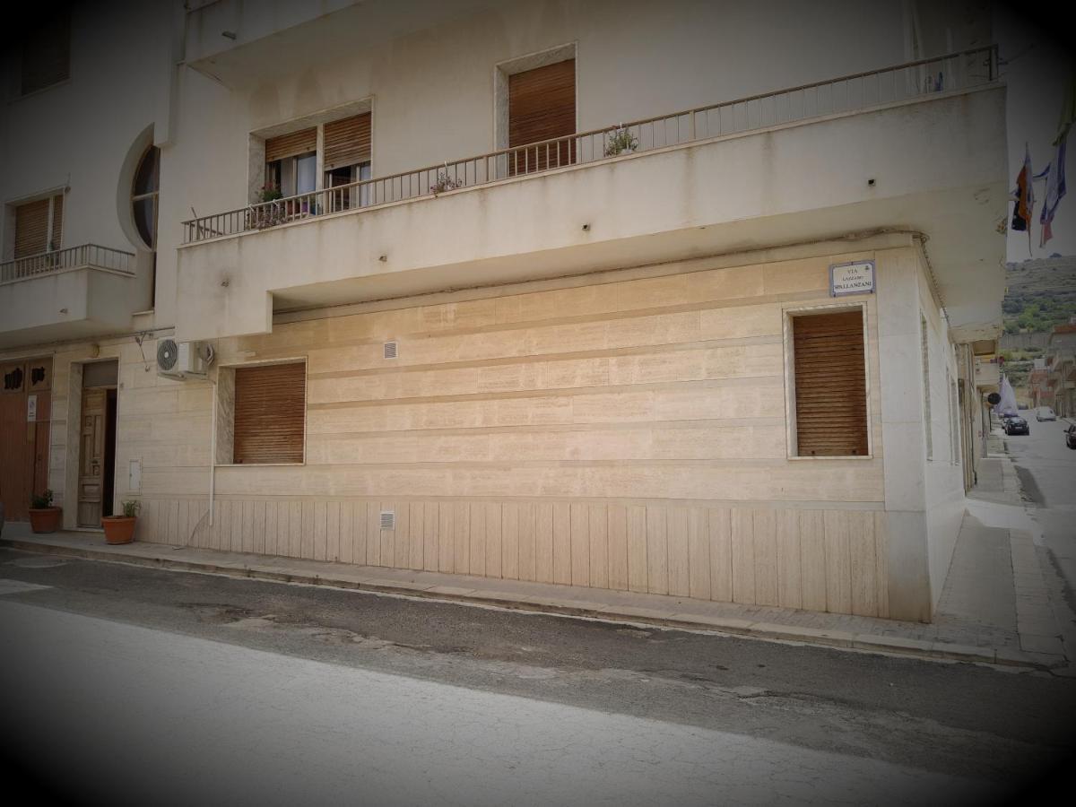Thomas'S Home - Appartamento A Comiso Esterno foto