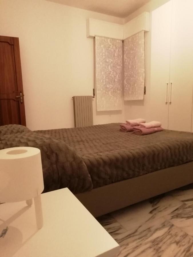 Thomas'S Home - Appartamento A Comiso Esterno foto
