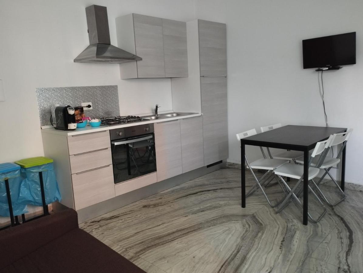 Thomas'S Home - Appartamento A Comiso Esterno foto